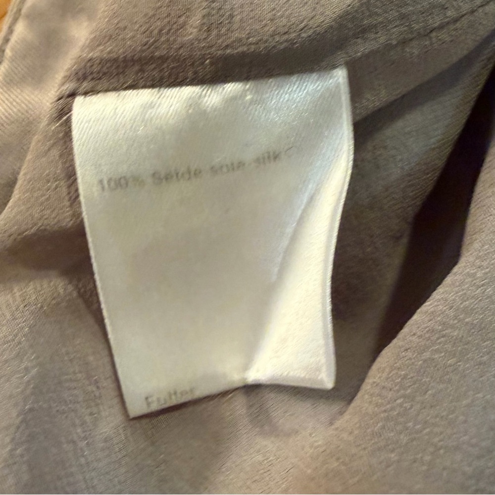 Akris 100% Silk Sleeveless Shell Top Silver Square Neck Side Zip Size US 8 - Picture 11 of 11